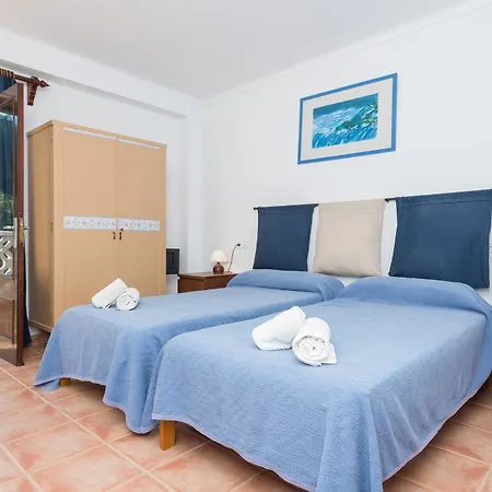 Carbonell Apartment